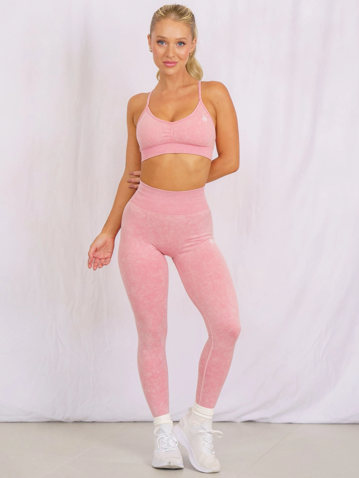 Stonewash Seamless Sports Bra - Coral Stonewash